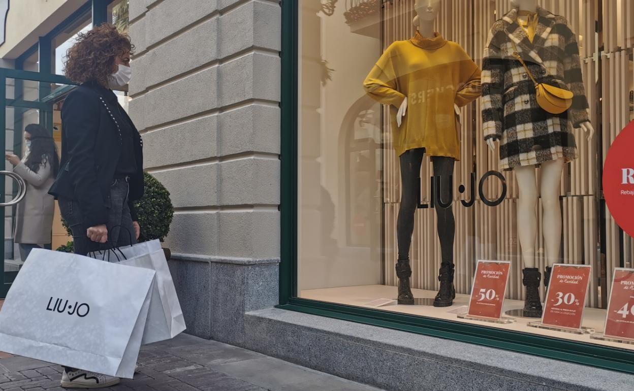 El comercio adelanta las rebajas para incentivar las ventas tras